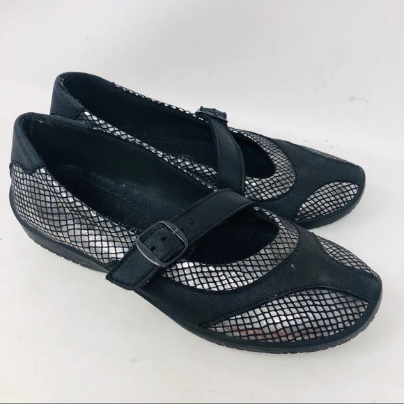 Arcopedico Women's Walking Shoes Itatiaia J65 GR Black - Webstore